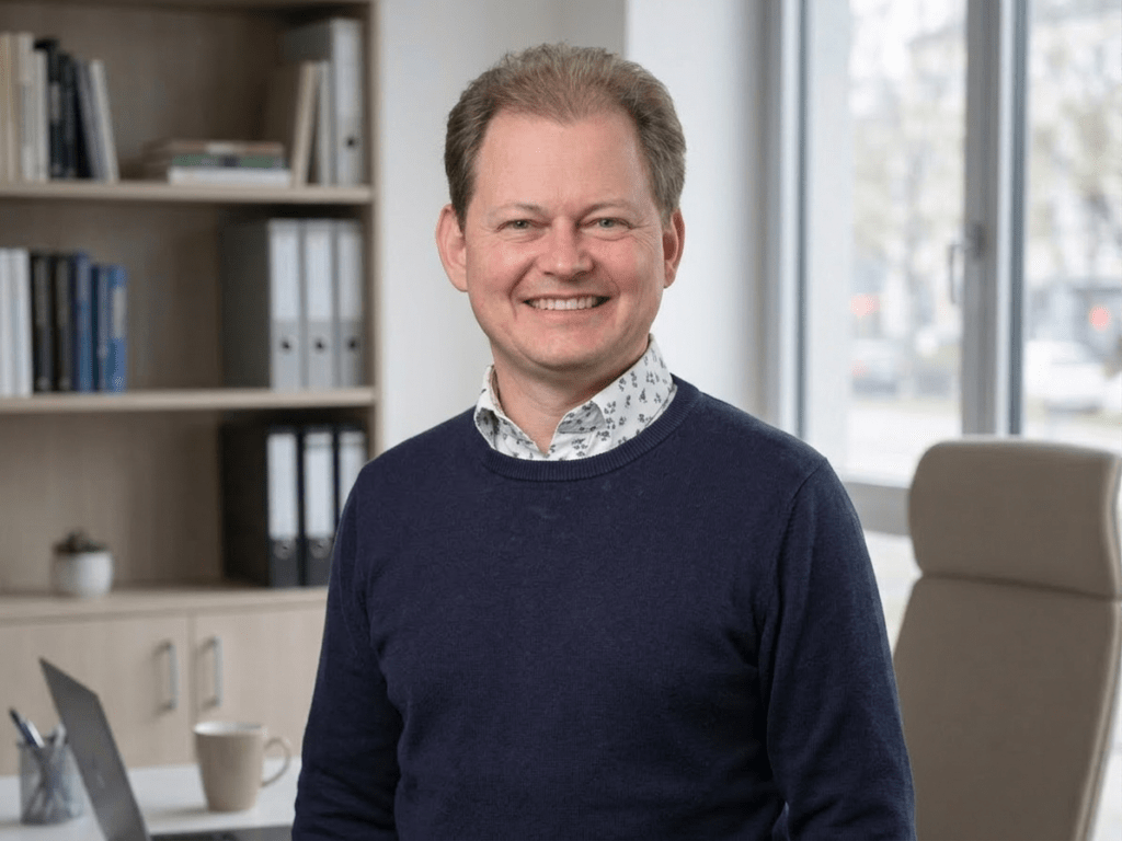 Peter Reinartz im Sunny Wash Büro