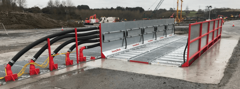 LKW-Reifenwaschanalge POWER-wash im Einsatz auf einer Baustelle
